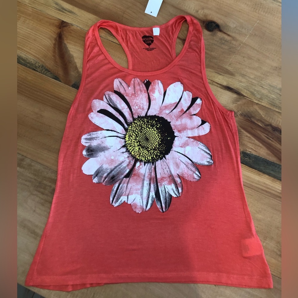 Modern Lux Coral Tank with Large Daisy Graphic